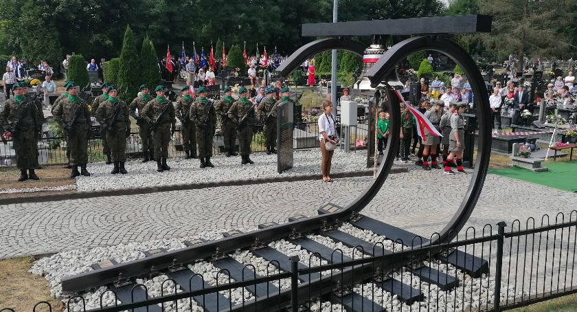 Odsłonięcie Dzwonu Pamięci żołnierzy Brygady Syberyjskiej w Chorzelach
