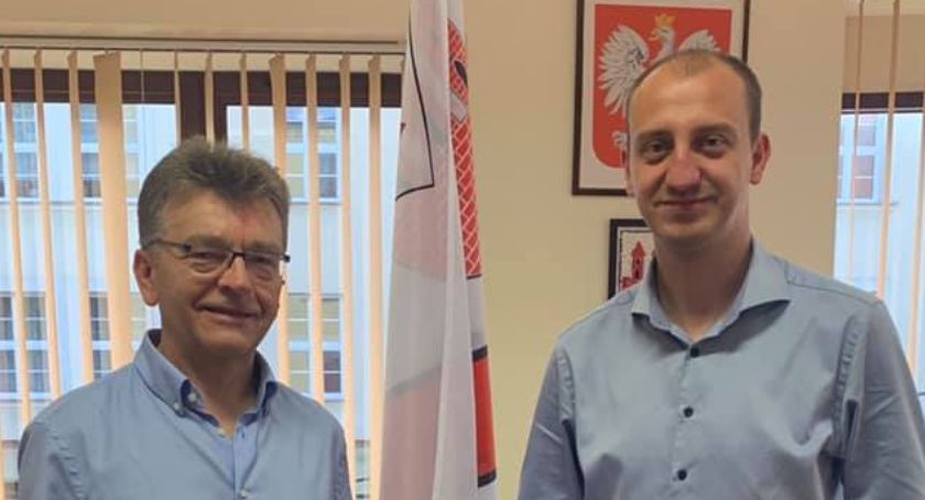 Jan Nałęcz - zwycięzca jednego z odcinków programu „Jeden z Dziesięciu” z wizytą u Burmistrza Przasnysza