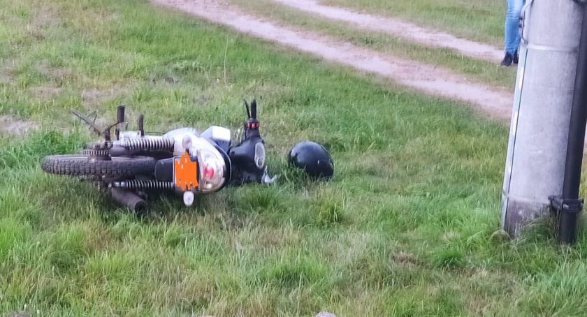 Wypadek motorowerzysty. Kierowca trafił do szpitala