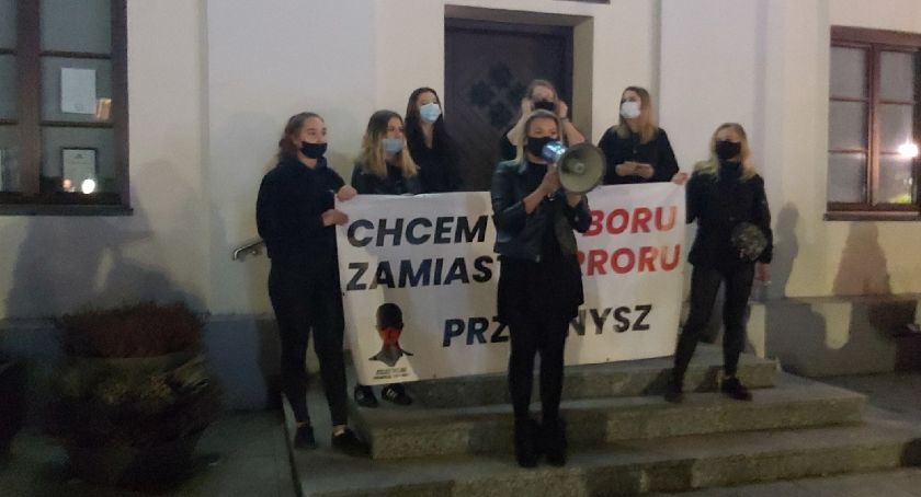 Strajk Kobiet w Przasnyszu [Zdjęcia]
