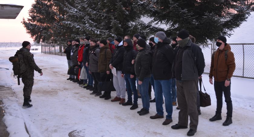 Nie ma złej pogody, są tylko słabe charaktery – nowi ochotnicy rozpoczęli szkolenie w  5 Mazowieckiej Brygadzie OT