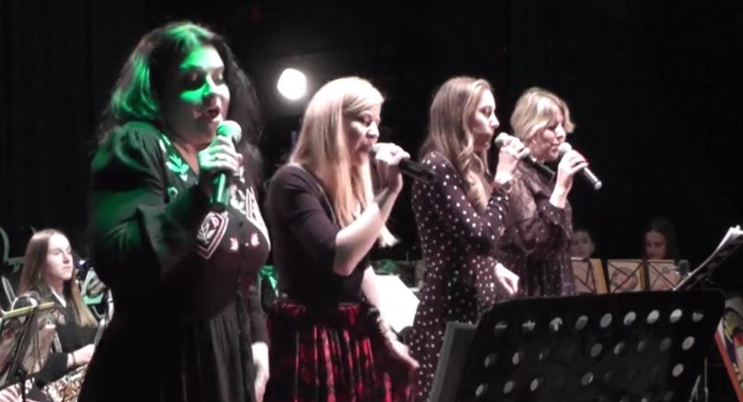 Dzień Kobiet w MDK Przasnysz [wideo]