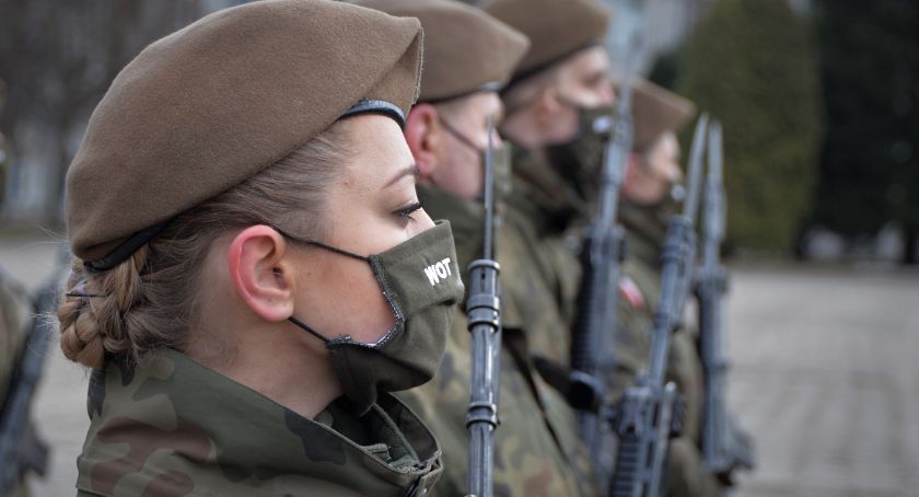Przysięga wojskowa to nie tylko słowa  Roty przysięgi, ale przed wszystkim akt oddania wobec Ojczyzny