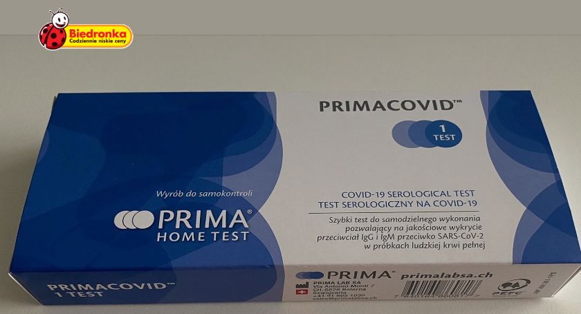 W Biedronce kupisz testy na obecność przeciwciał Covid-19. Jest komentarz MZ