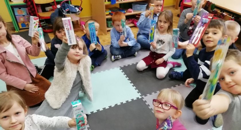Akcja Kup Pan szczotkę w Szkole Podstawowej w Krzynowłodze Małej