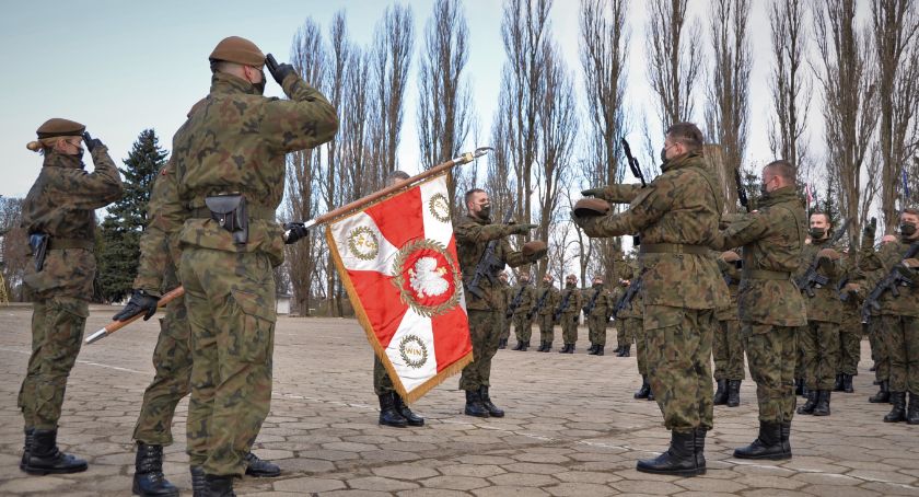 Po zaliczeniu pętli taktycznej, w sobotę złożą przysięgę wojskową. 