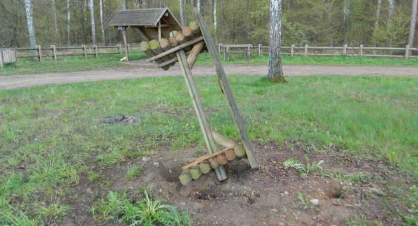 Kradzież i akty wandalizmu na miejscu postoju. #NieBądźObojętny