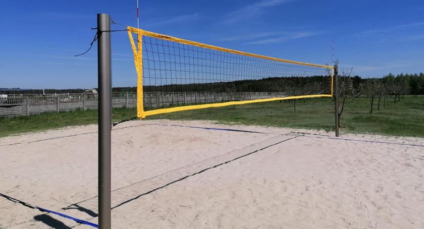 W Bogatem utworzono boisko do siatkówki plażowej 