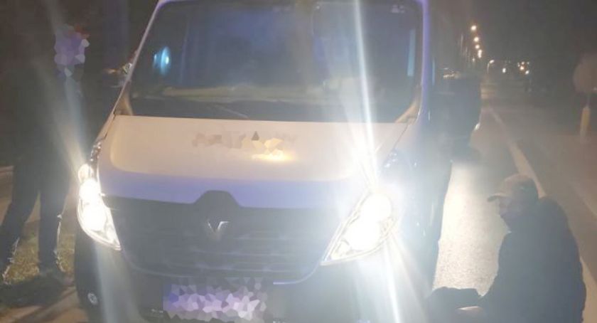 Mazowieccy kryminalni zatrzymali podejrzanych o kradzieże busów