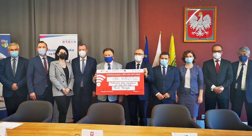 Umowa na olbrzymie środki unijne na przebudowę dróg wojewódzkich podpisana!