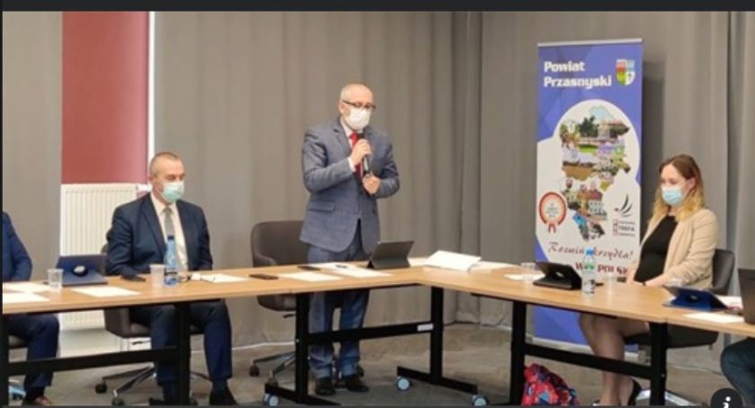 Zarząd Powiatu Przasnyskiego z absolutorium i wotum zaufania [Wideo]