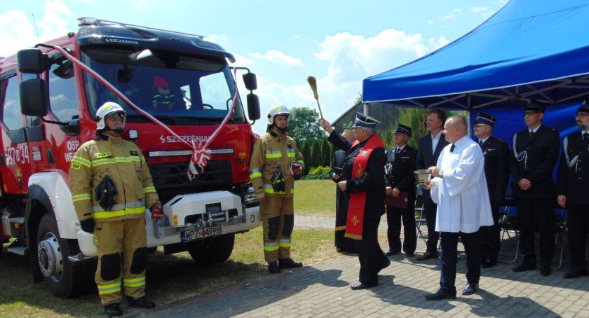 OSP Węgra z nowym samochodem ratowniczo-gaśniczym [Foto + Wideo]