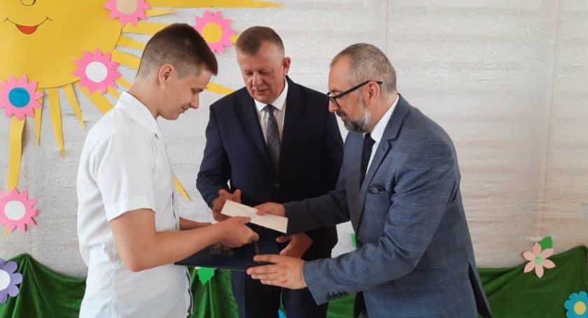 Nagrody Starosty Przasnyskiego dla najlepszych absolwentów szkół branżowych I stopnia