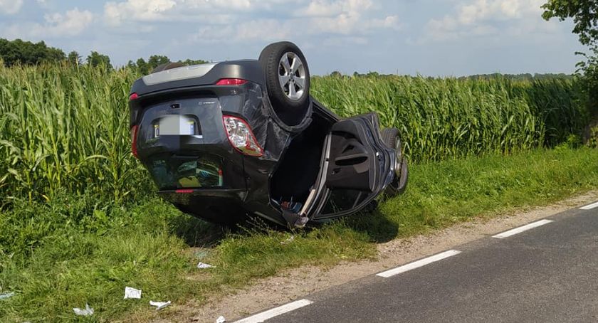 Wypadek dwóch osobówek w Krzynowłodze Małej