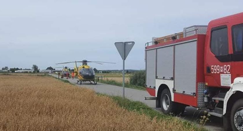 Poważny wypadek w Bartnikach. Pięć osób poszkodowanych. Wezwano dwa śmigłowce LPR [Zdjęcia]