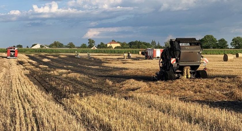 Pożar prasy rolniczej oraz rżyska w Kołaczkowie