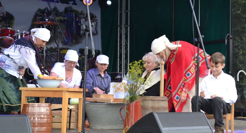 Darły pierze, prały na tarze. W szranki stanęły Panie z Kół Gospodyń Wiejskich