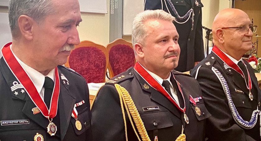 Komendant Powiatowy Państwowej Straży Pożarnej w Przasnyszu odznaczony Złotym Znakiem Związku OSP RP