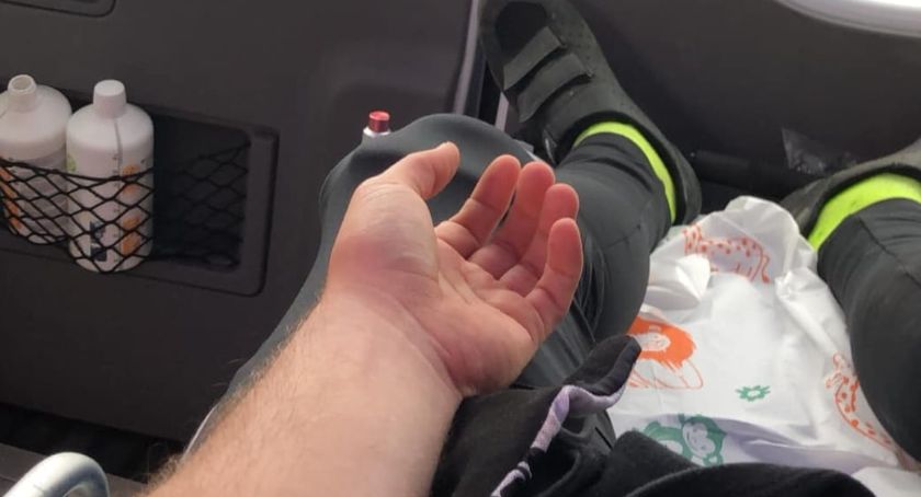Wypadek Policjanta jadącego rowerem 1000 km po pomoc