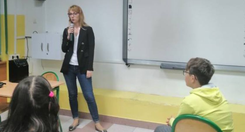Absolwenci szkoły opowiadają o wykonywanych zawodach