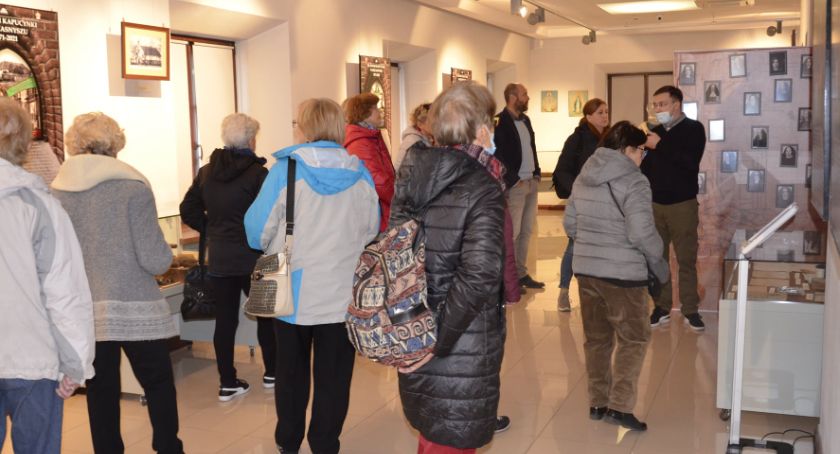 Uniwersytet Trzeciego Wieku z Zielonki wizytował w przasnyskim Muzeum