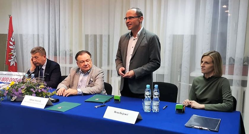 Gmina Jednorożec z ogromnym dofinansowaniem na przebudowę stadionu sportowego 
