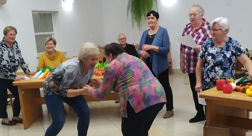 Seniorzy w Czernicach Borowych aktywni jesienią