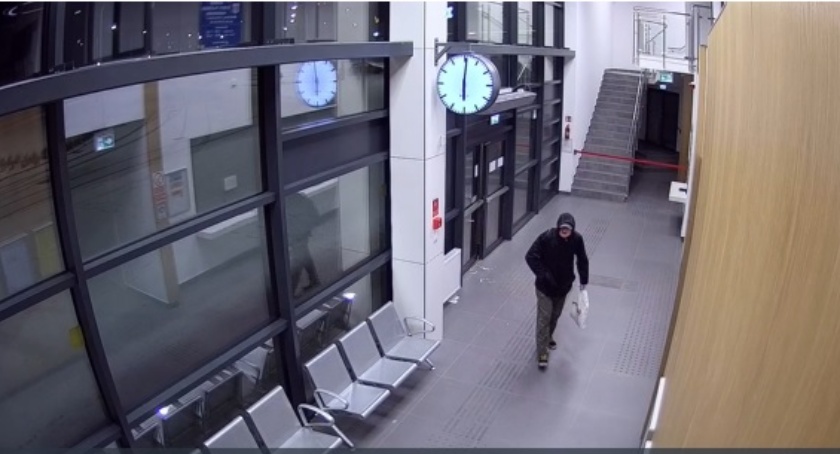 Okradł toalety. Policja publikuje nagranie [Wideo]