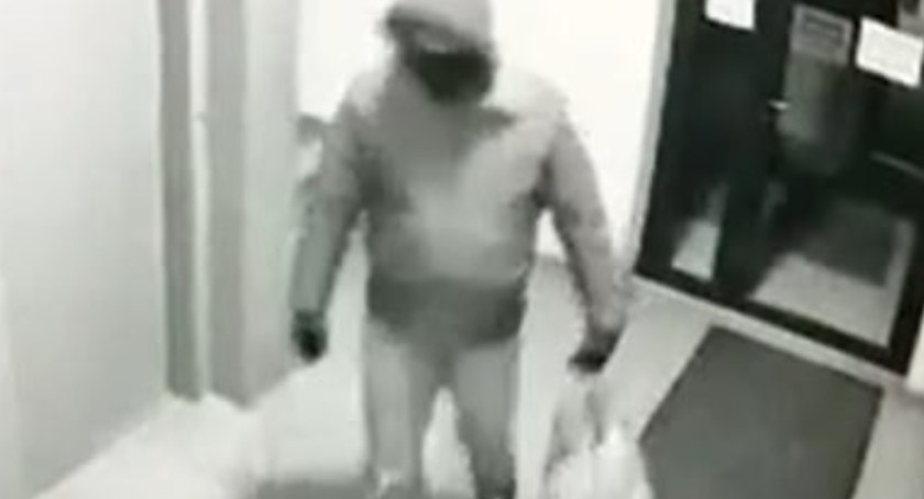 UWAGA ! Przasnyska Policja poszukuje sprawcy kradzieży