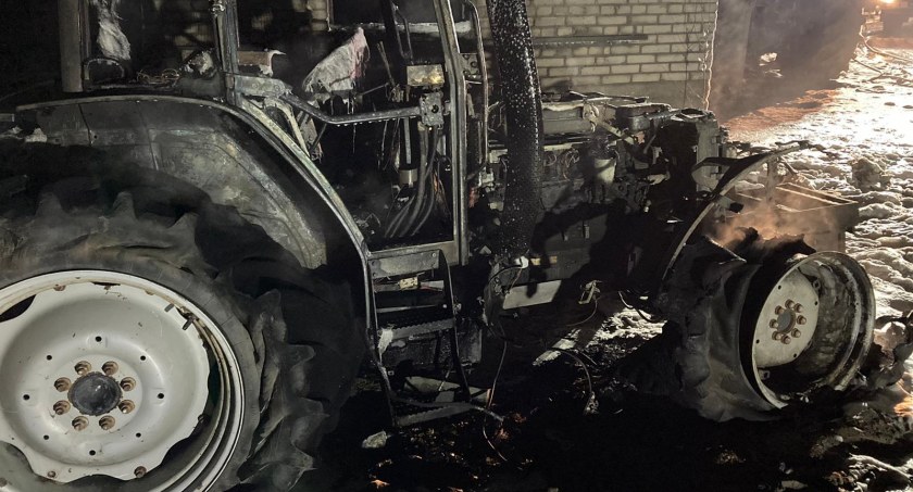 Pożar ciągnika rolniczego. Wyposażony był w instalację propan-butan