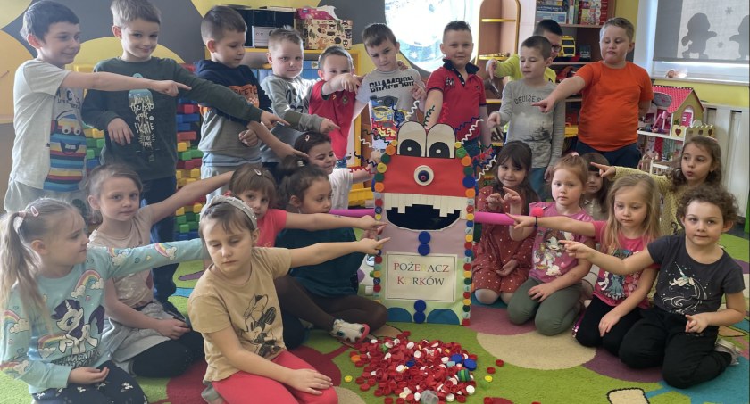 Pożeracz korków pomaga zbierać korki i dbać o środowisko