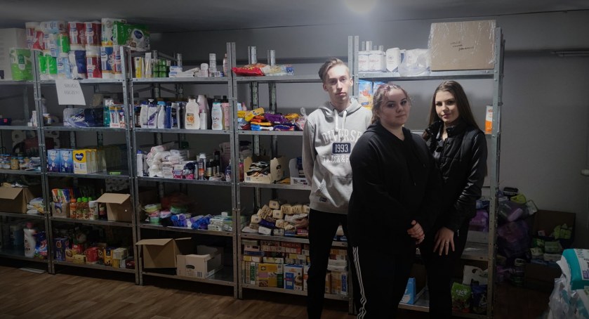 Mieszkańcy powiatu przasnyskiego mają ogromne serca – podsumowanie zbiórki darów dla obywateli Ukrainy