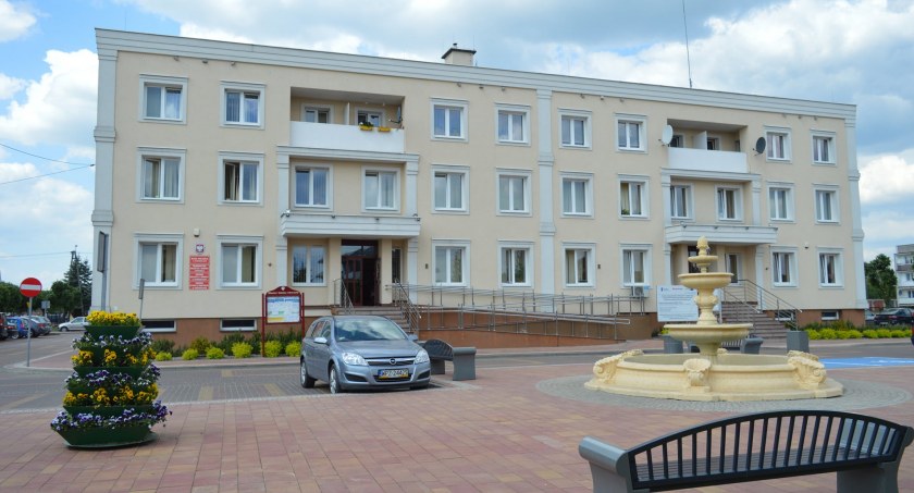 Ponad 300 tys. zł na realizację programu Cyfrowa Gmina w Chorzelach