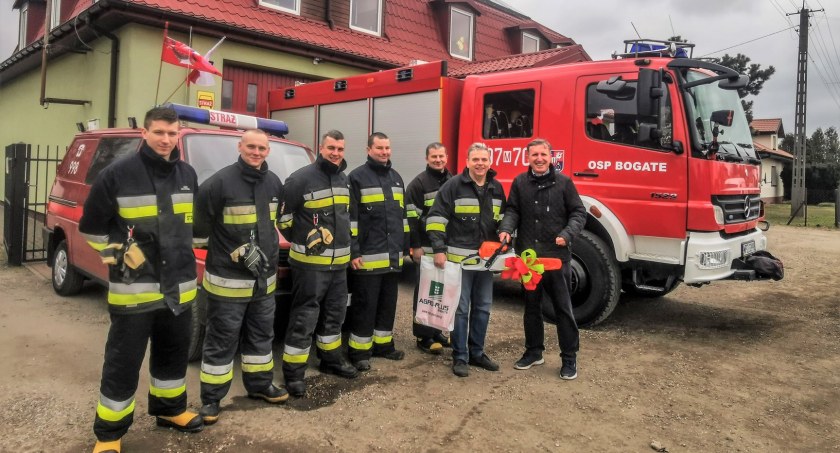 OSP Bogate otrzymała pilarkę łańcuchową do drewna