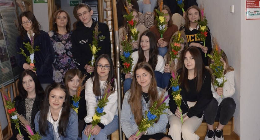 Od najmłodszego do najstarszego, każdy swoją palmę wił