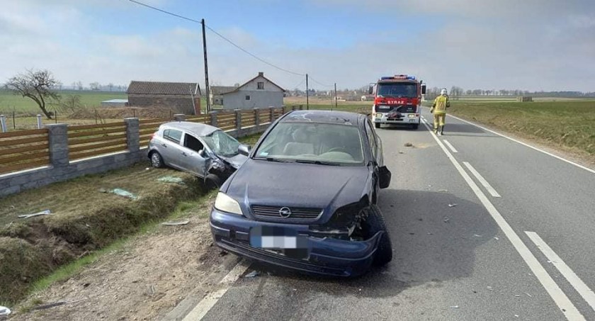 Wypadek w Rzęgnowie, ranne dwie osoby