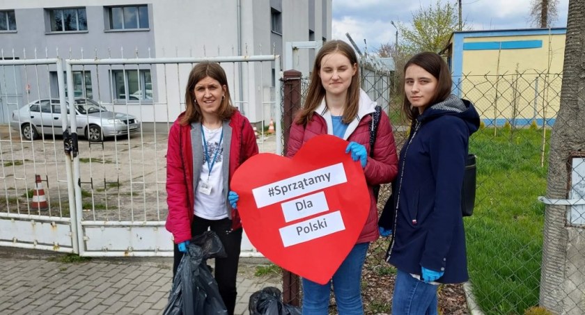 Sprzątali dla Polski