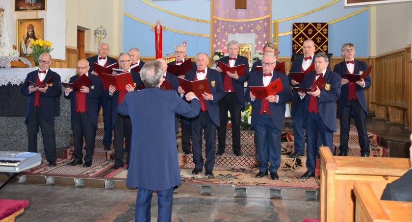 Przasnyski chór wystąpił na Koncercie Pieśni Wielkanocnych