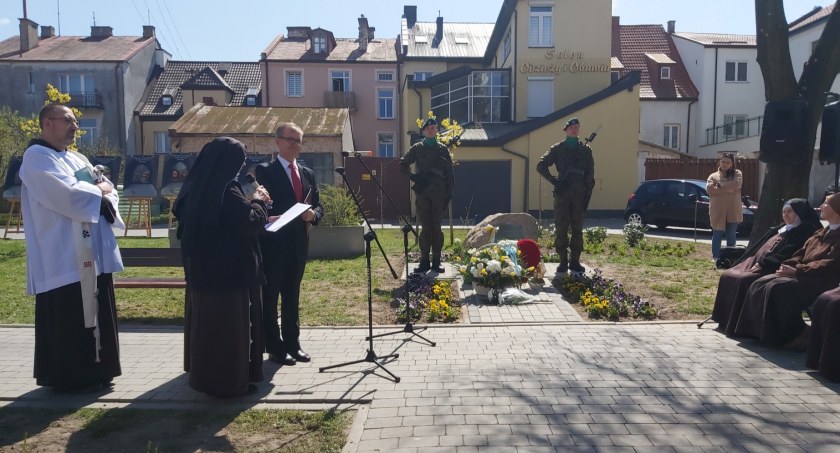 Skwer im.Marii Teresy Kowalskiej - kapucynki - oficjalnie otwarty