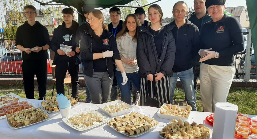 Przez żołądek do serca, czyli charytatywna i smaczna niedziela w Chorzelach