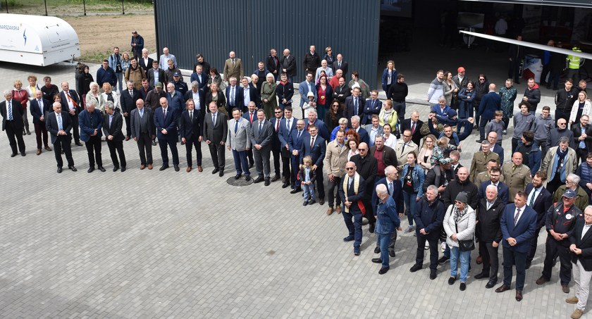 Laboratorium Ośrodka Badań Lotniczych i Kosmicznych Politechniki Warszawskiej już otwarte.