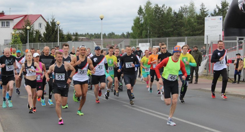 Trzy Szybkie Mile pokonało 80 zawodników i zawodniczek