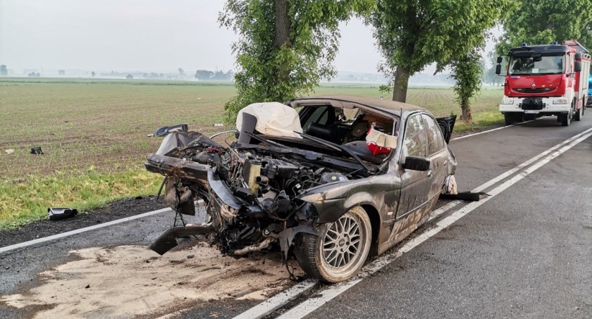 Poważny wypadek pod Mchowem. Cztery osoby zostały poszkodowane
