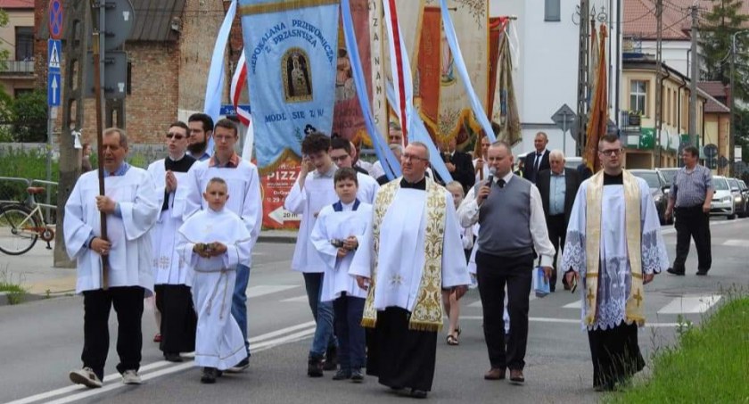Święto Bożego Ciała. Ulicami miasta przeszły procesje