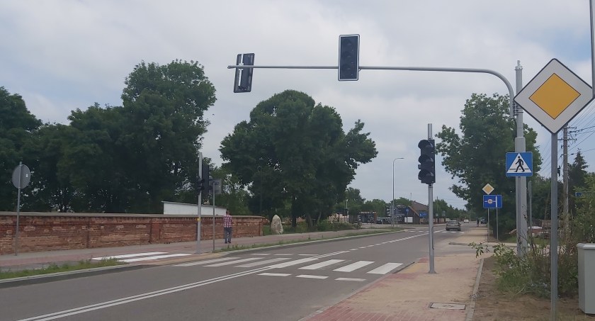 Pierwsza w powiecie sygnalizacja świetlna zamontowana w Przasnyszu 