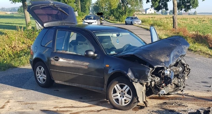 Zderzenie osobówki z ciężarówką
