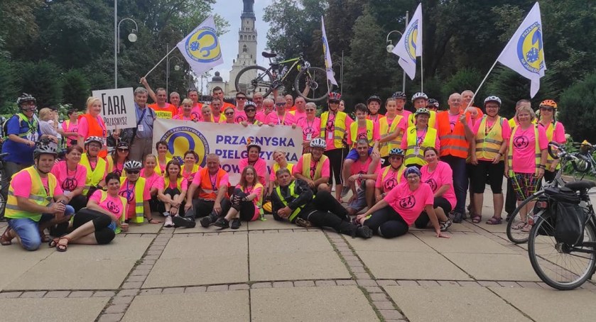 Za nami kolejna Przasnyska Pielgrzymka Rowerowa na Jasną Górę ze wsparciem Powiatu Przasnyskiego!