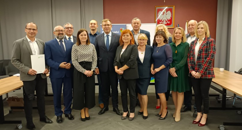 Ponad 197 tysięcy złotych na usuwanie azbestu w powiecie przasnyskim