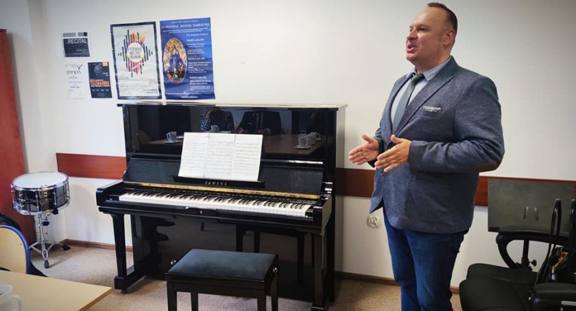 Szkoła Muzyczna I Stopnia otrzymała nowo zakupione pianino