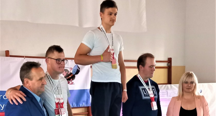 XII Mazowiecki Miting Trójboju Siłowego Olimpiad Specjalnych w DPS w Przasnyszu